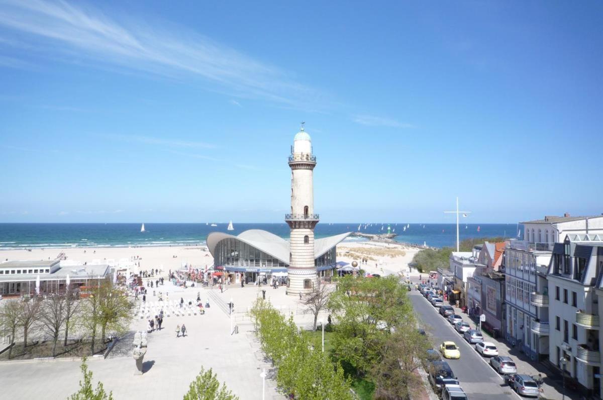 Berringer, Seestern, Direkt An Der Promenade Rostock Exterior photo